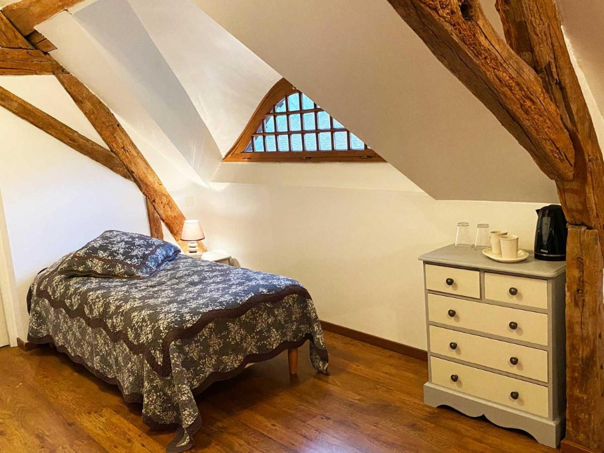 Le Moulin De Pasnel Bed & Breakfast Monteaux Eksteriør bilde