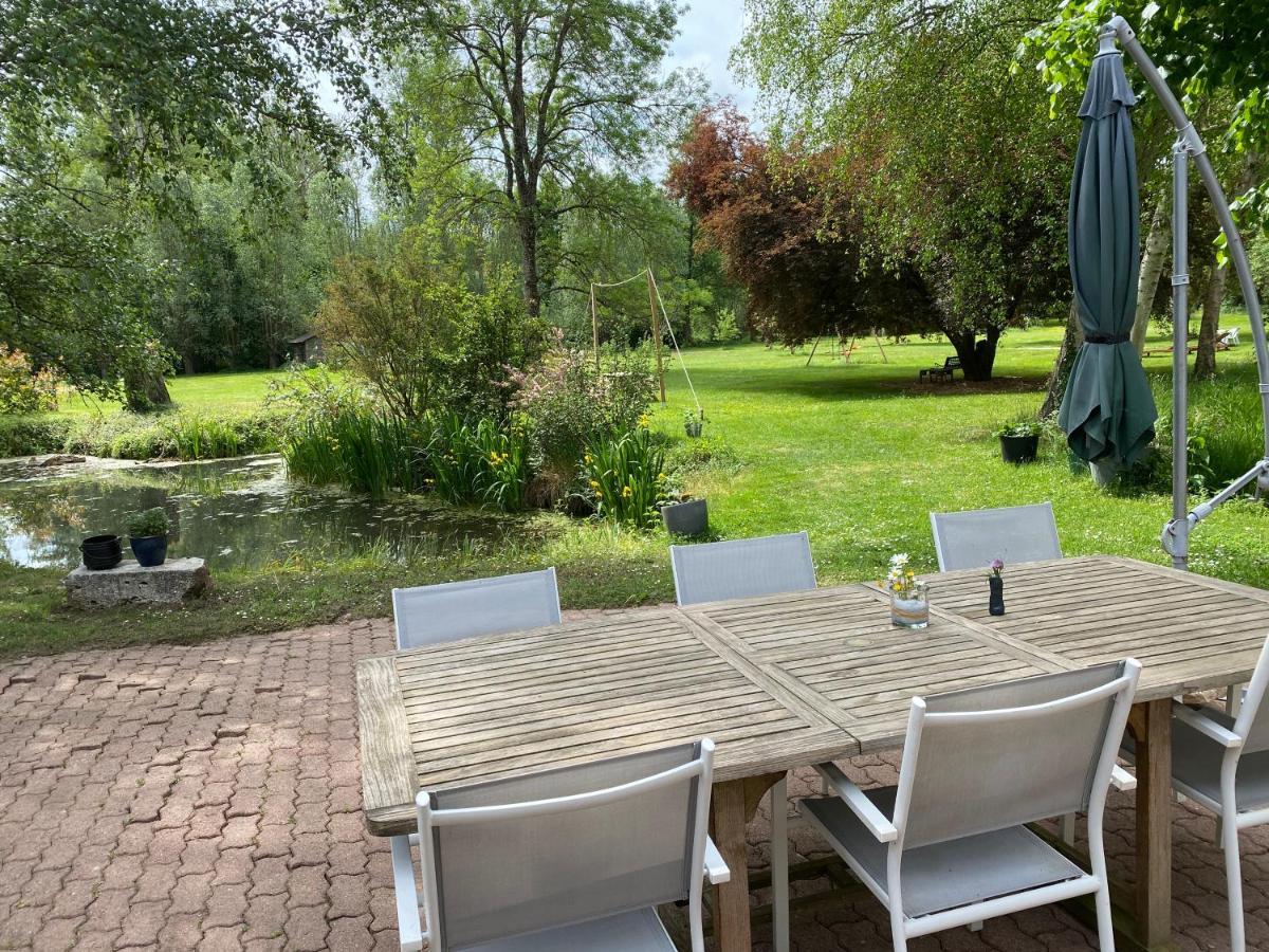 Le Moulin De Pasnel Bed & Breakfast Monteaux Eksteriør bilde